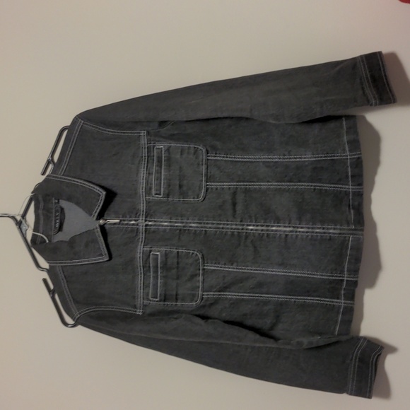 ORLY Women's Jean Denim Jacket White Stitching Chest Pockets One Button Cuffs - Picture 16 of 16